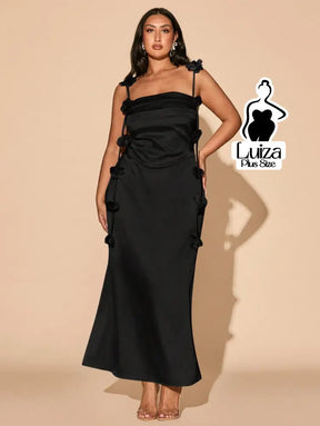 Vestido Longo Drapeado Aplicações Florais Laterais Plus Size Preto / G Vestido Longo Drapeado Aplicações Florais