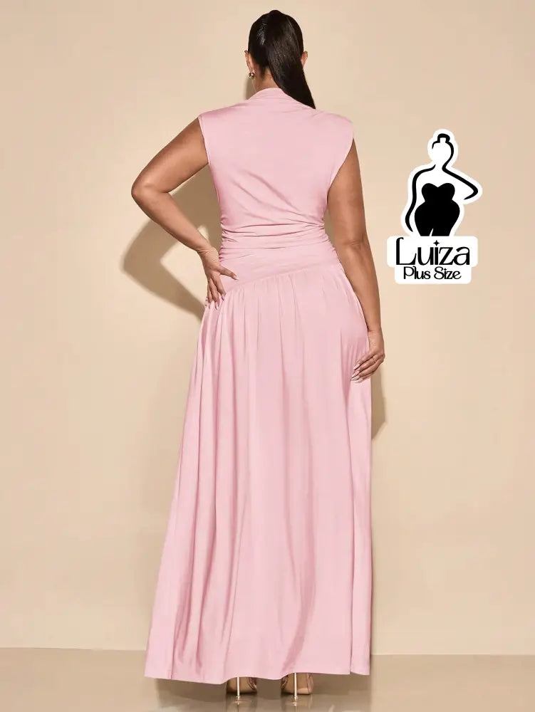 Vestido Longo Gola Alta Cintura Drapeada Saia Ampla Plus Size Vestido Longo Gola Alta Cintura Drapeada Saia Ampla Plus