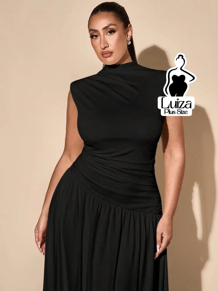 Vestido Longo Gola Alta Cintura Drapeada Saia Ampla Plus Size Vestido Longo Gola Alta Cintura Drapeada Saia Ampla Plus