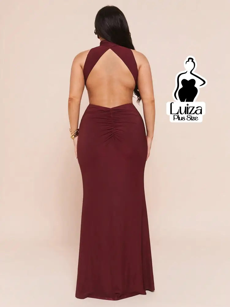 Vestido Longo Gola Alta Detalhe Metal Cintura Plus Size Vestido Longo Gola Alta Detalhe Metal Cintura Plus Size