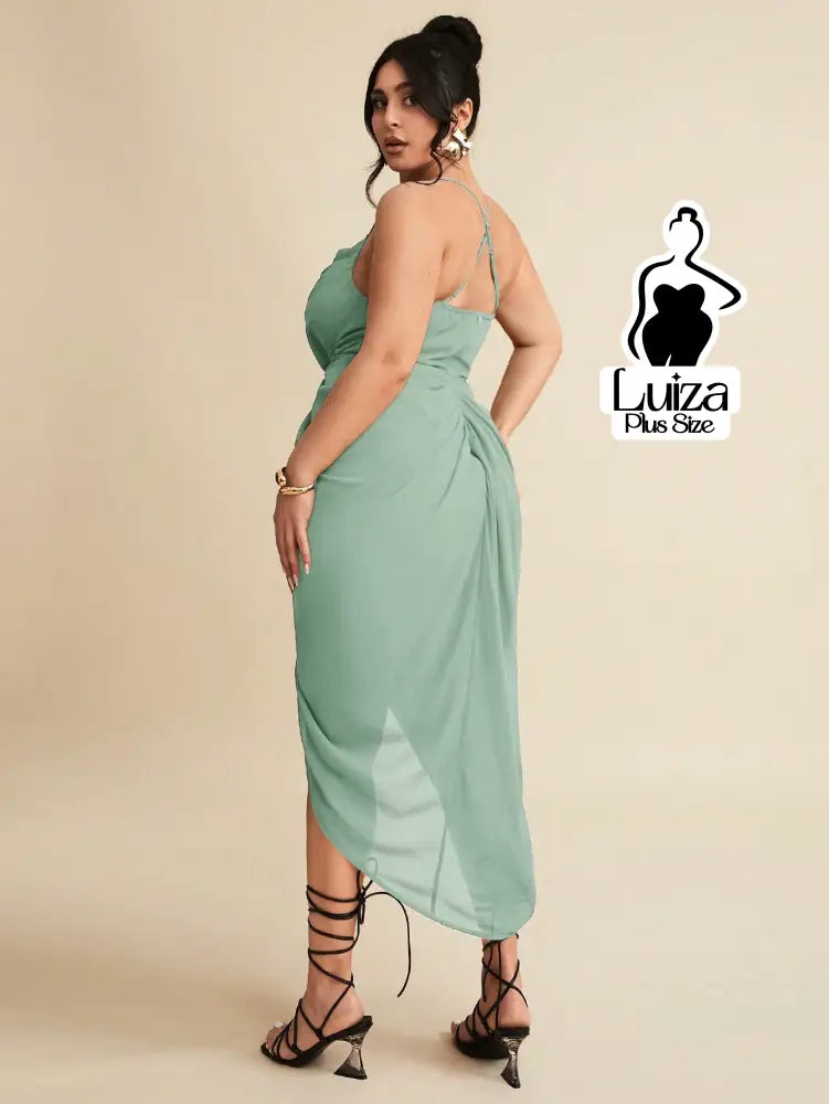 Vestido Longo Justo Drapeado Fenda Profunda Plus Size Vestido Longo Justo Drapeado Fenda Profunda Plus Size