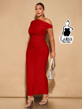 Vestido Longo Ombro A Ombro Cintura Drapeada Plus Size Vestido Longo Ombro A Ombro Cintura Drapeada Plus Size