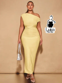 Vestido Longo Ombro A Ombro Cintura Drapeada Plus Size Amarela / G Vestido Longo Ombro A Ombro Cintura Drapeada Plus
