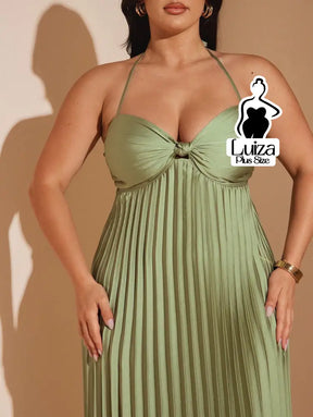 Vestido Longo Plissado Busto Torcido Costas Abertas Plus Size Vestido Longo Plissado Busto Torcido Costas Abertas Plus