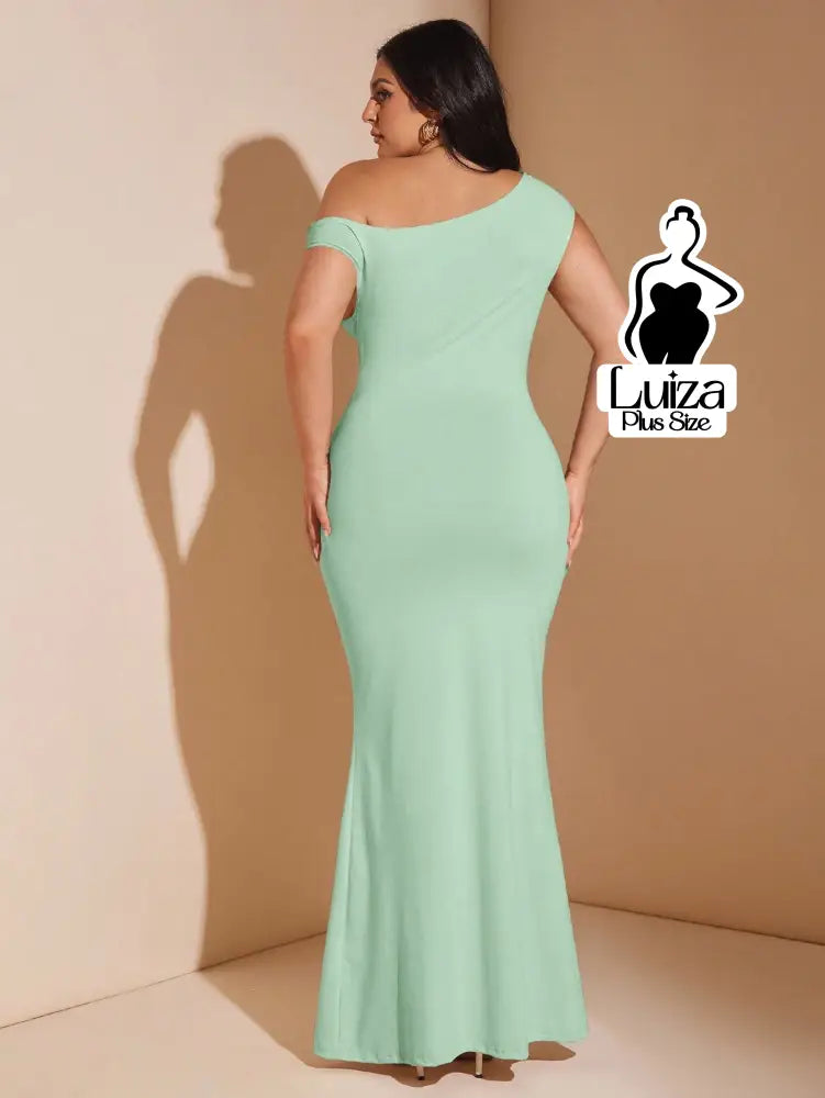 Vestido Longo Um Ombro Só Detalhe Assimétrico Plus Size Vestido Longo Um Ombro Só Detalhe Assimétrico Plus Size