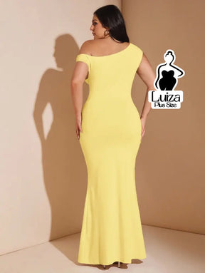 Vestido Longo Um Ombro Só Detalhe Assimétrico Plus Size Vestido Longo Um Ombro Só Detalhe Assimétrico Plus Size