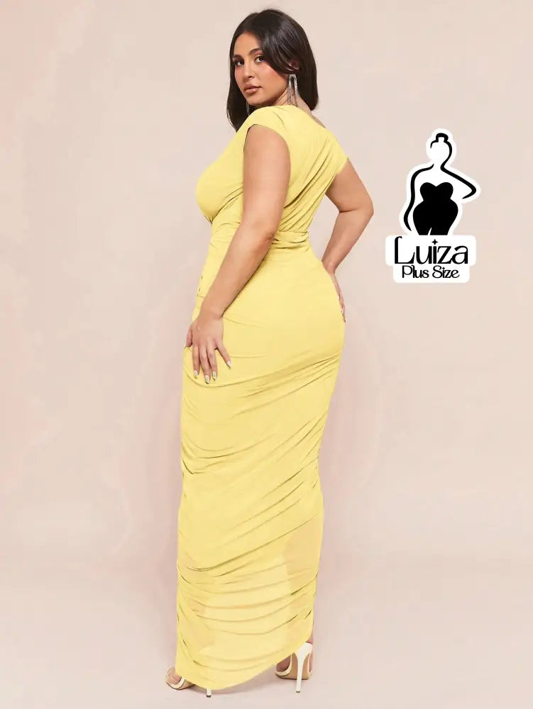 Vestido Longo Um Ombro Só Drapeado Detalhe Floral Plus Size Vestido Longo Um Ombro Só Drapeado Detalhe Floral Plus Size