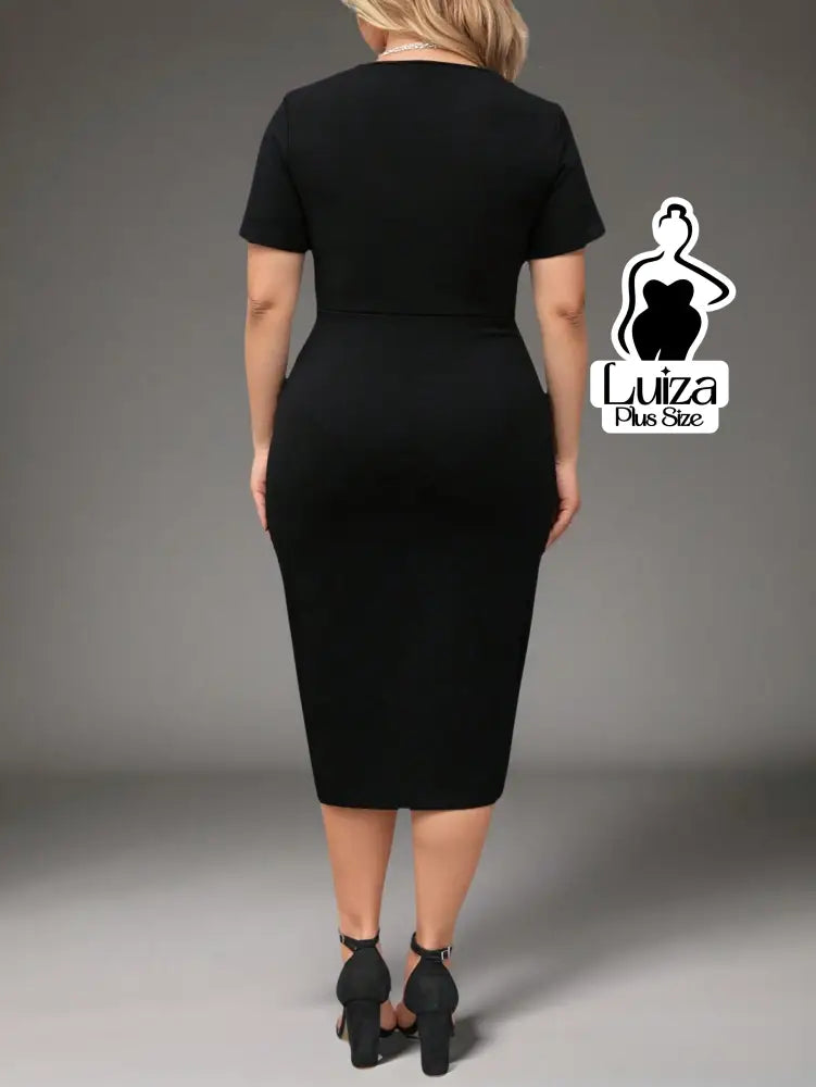 Vestido Midi Bicolor Manga Curta Detalhe Em Argola Plus Size Vestido Midi Bicolor Manga Curta Detalhe Em Argola Plus