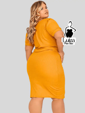 Vestido Midi Canelado Amarração Na Cintura Plus Size Vestido Midi Canelado Amarração Na Cintura Plus Size