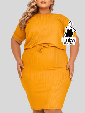 Vestido Midi Canelado Amarração Na Cintura Plus Size Vestido Midi Canelado Amarração Na Cintura Plus Size