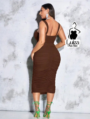 Vestido Midi Justo Corset Estruturado Drapeado Plus Size Vestido Midi Justo Corset Estruturado Drapeado Plus Size