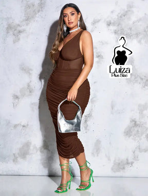 Vestido Midi Justo Corset Estruturado Drapeado Plus Size Vestido Midi Justo Corset Estruturado Drapeado Plus Size