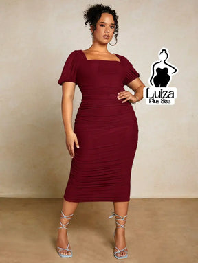Vestido Midi Justo Decote Quadrado Manga Bufante Plus Size Vestido Midi Justo Decote Quadrado Manga Bufante Plus Size