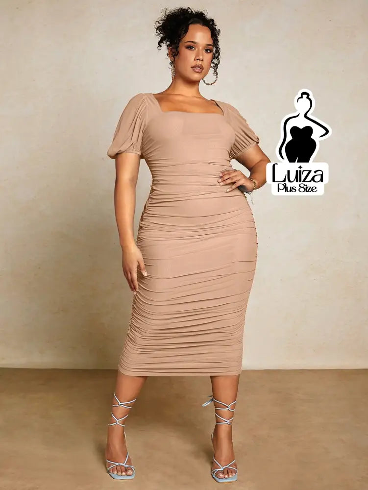 Vestido Midi Justo Decote Quadrado Manga Bufante Plus Size Vestido Midi Justo Decote Quadrado Manga Bufante Plus Size