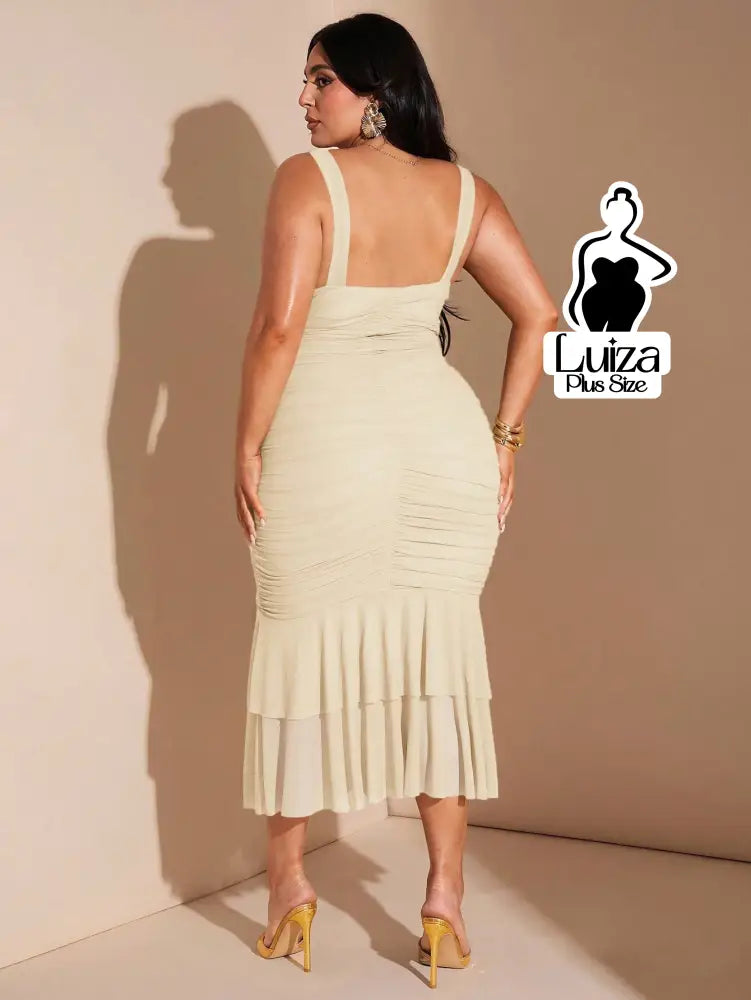 Vestido Midi Justo Detalhe Drapeado Saia Plissada Plus Size Vestido Midi Justo Detalhe Drapeado Saia Plissada Plus Size