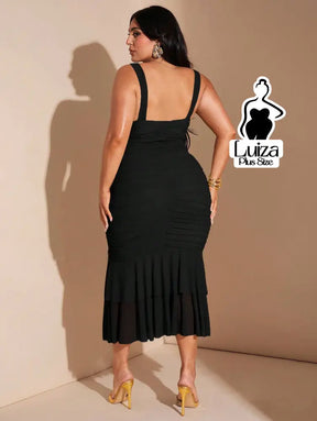 Vestido Midi Justo Detalhe Drapeado Saia Plissada Plus Size Vestido Midi Justo Detalhe Drapeado Saia Plissada Plus Size