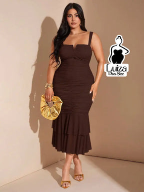 Vestido Midi Justo Detalhe Drapeado Saia Plissada Plus Size Café / G Vestido Midi Justo Detalhe Drapeado Saia Plissada
