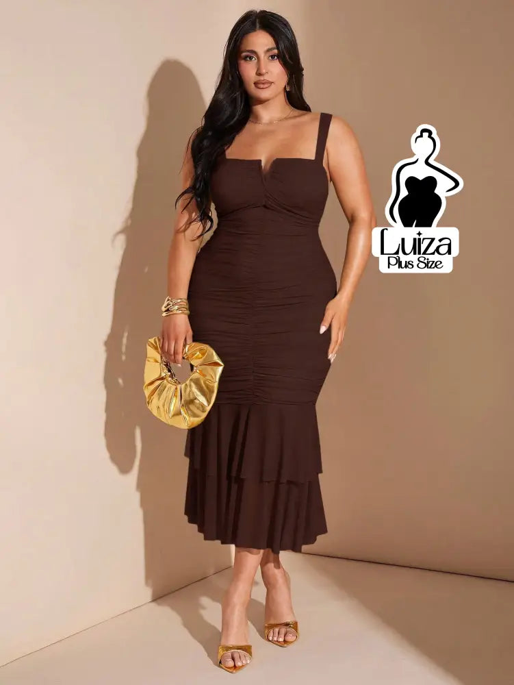 Vestido Midi Justo Detalhe Drapeado Saia Plissada Plus Size Café / G Vestido Midi Justo Detalhe Drapeado Saia Plissada